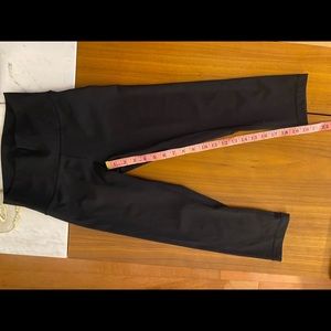 Lulu Lemon Leggings Size 4 Black high waisted